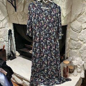XXL a.n.a. long floral dress with waist defining cinched band